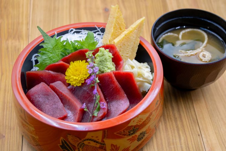 鉄火丼